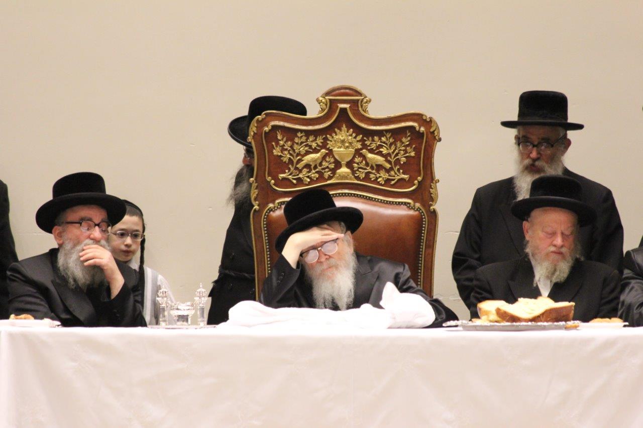 יארצייט בסקווירא • תיעוד ענק