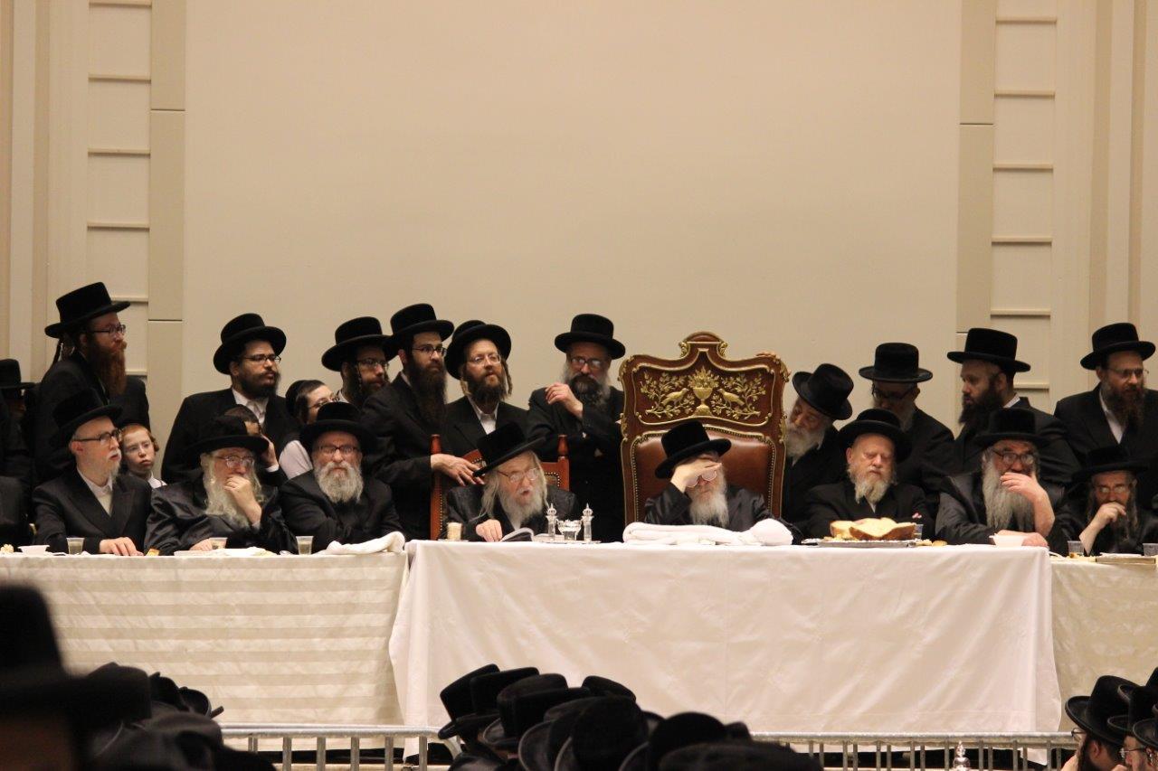 יארצייט בסקווירא • תיעוד ענק