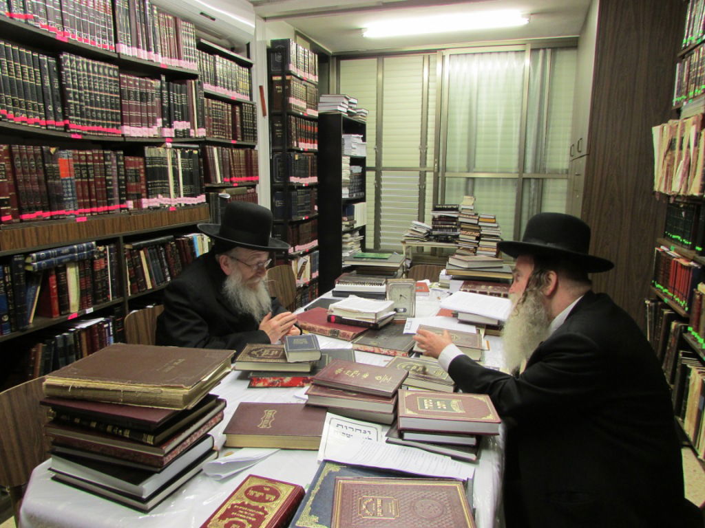 לקראת החג: ח"כ יעקב ליצמן מבקר אצל רבנים ואדמו"רים