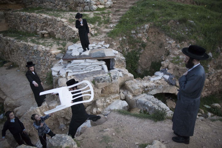 מרהיב: כך שואבים "מים שלנו" עבור אפיית מצות