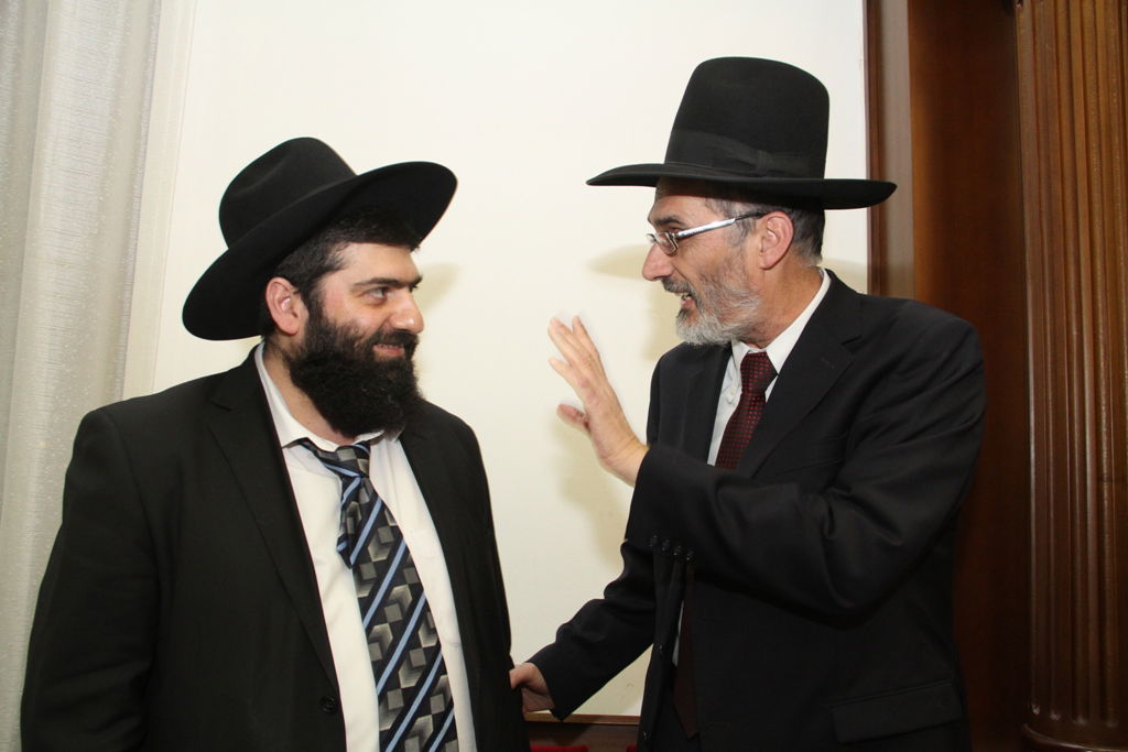 עדות הראשון לציון: "הנחת רוח לאבא אלו בני התורה"