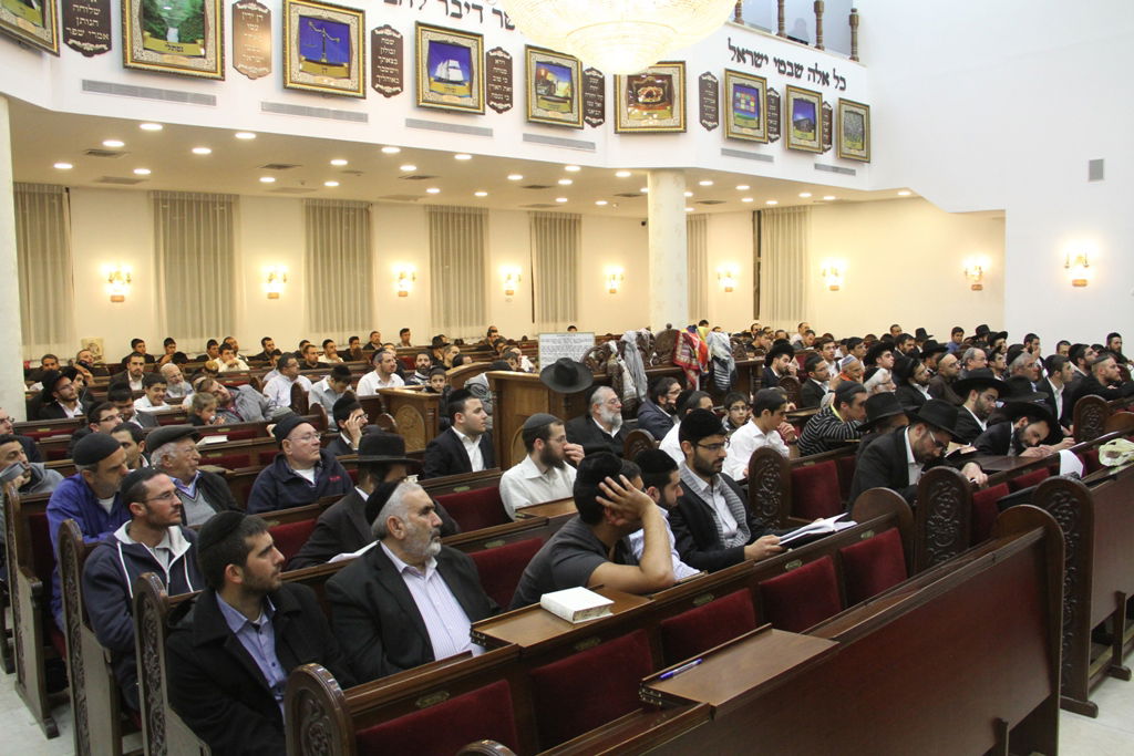 עדות הראשון לציון: "הנחת רוח לאבא אלו בני התורה"