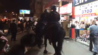 מאות הפגינו בבני ברק: ז'בוטינסקי נחסם לתנועה; חמישה נעצרו