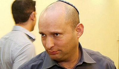 שר הכלכלה נפתלי בנט, מאיים