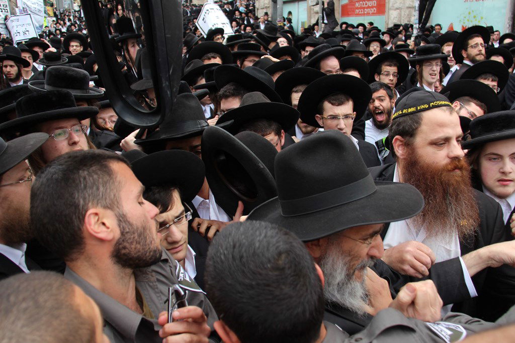 תיעוד ענק: ההפגנה האלימה בגאולה