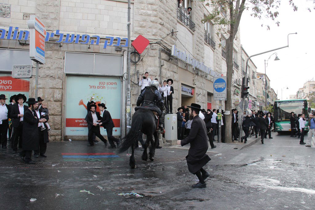 תיעוד ענק: ההפגנה האלימה בגאולה