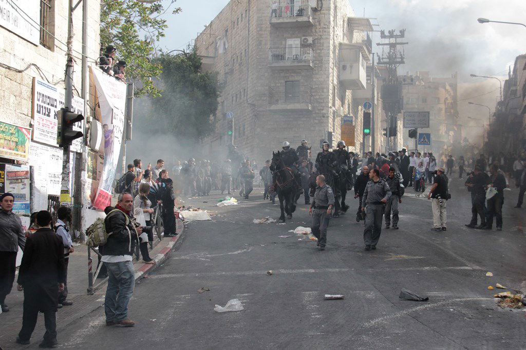 תיעוד ענק: ההפגנה האלימה בגאולה
