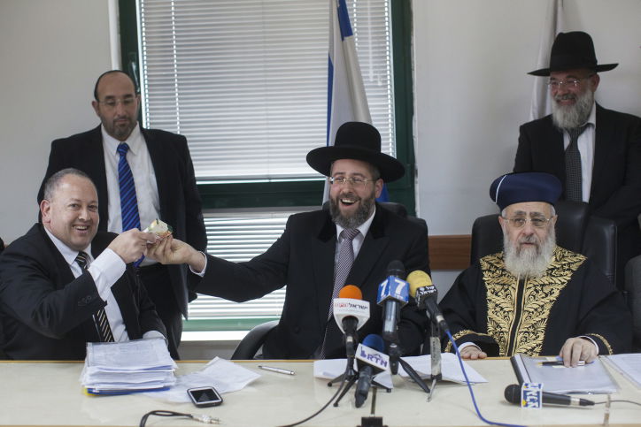 כך נמכר החמץ של המדינה: מיקי לוי השתתף במקום יאיר לפיד • תמונות