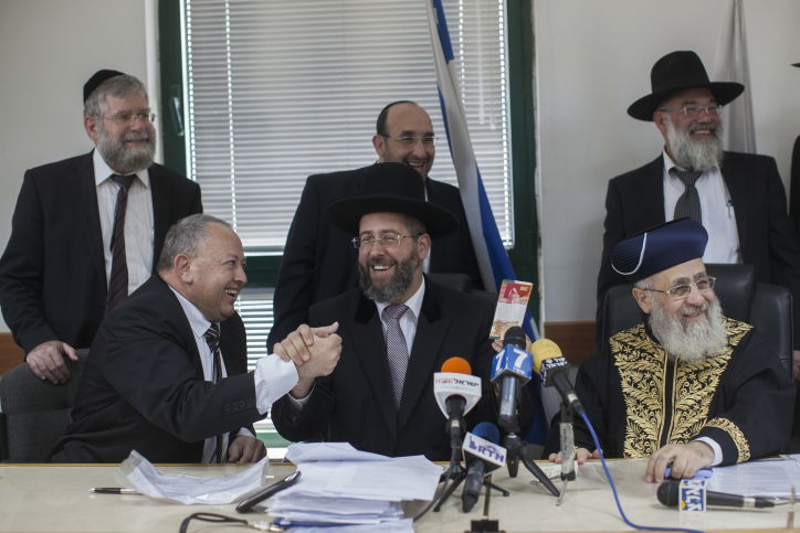 כך נמכר החמץ של המדינה: מיקי לוי השתתף במקום יאיר לפיד • תמונות