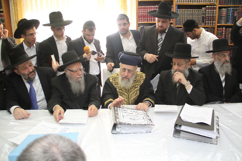 הקבלן 45: מכירת חמץ ללא מרן הרב עובדיה יוסף זצ"ל