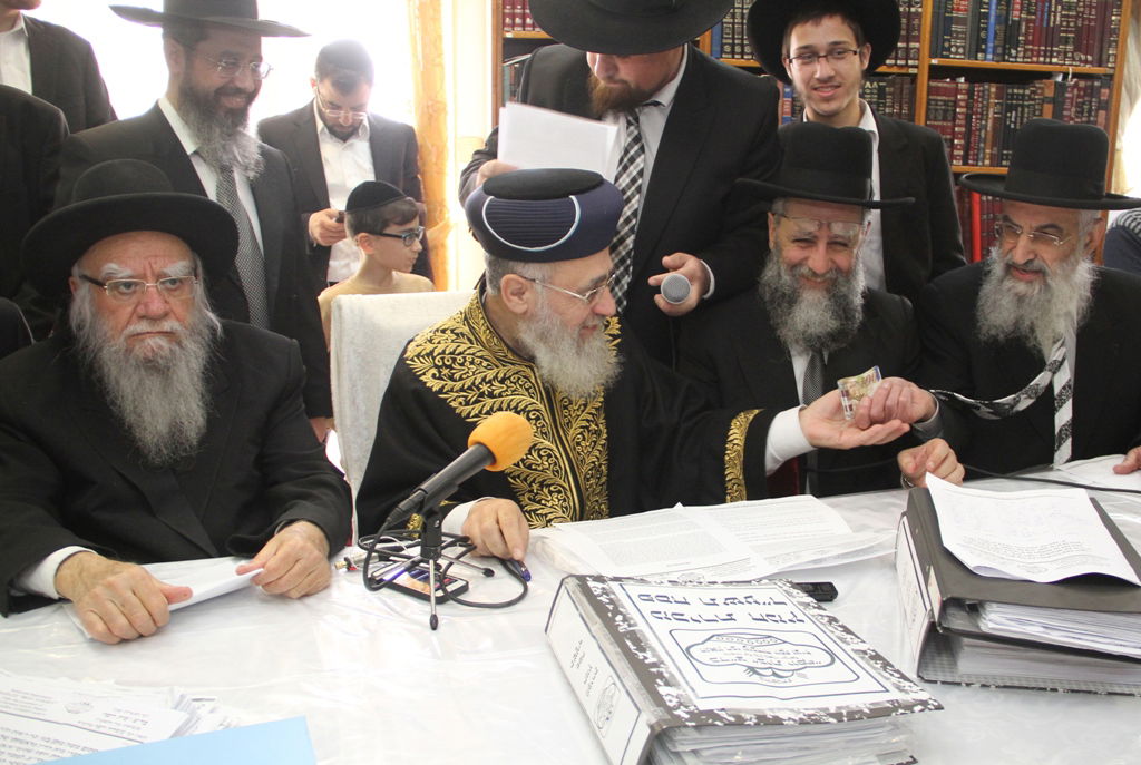 הקבלן 45: מכירת חמץ ללא מרן הרב עובדיה יוסף זצ"ל