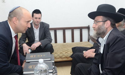 בנט ניחם את  גפני: "אני צריך לחזור בתשובה"