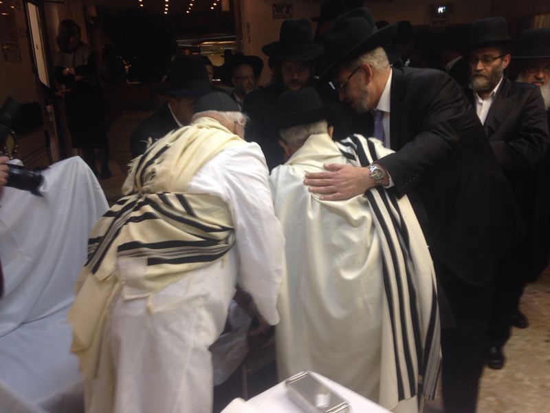 צפו בתיעוד: ברית לנכד של ח"כ יעקב אשר