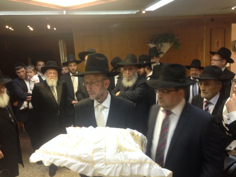 צפו בתיעוד: ברית לנכד של ח"כ יעקב אשר