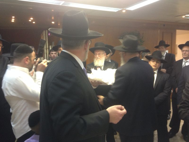 צפו בתיעוד: ברית לנכד של ח"כ יעקב אשר