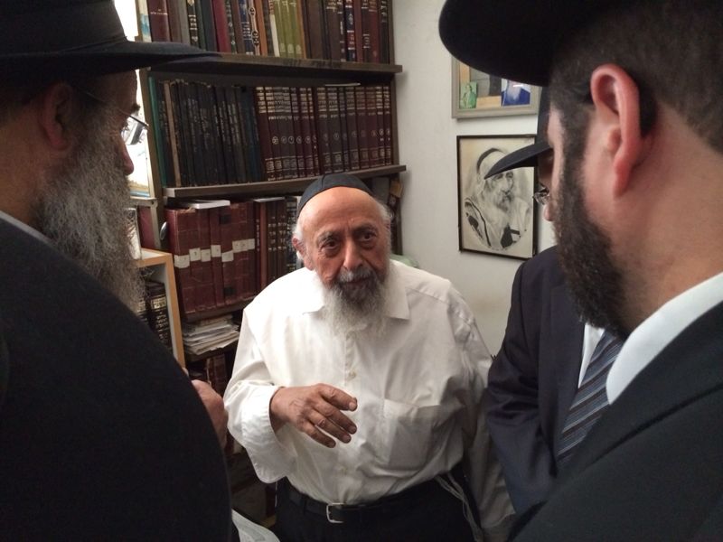 ביקורי החג של ראשי עיריית בני ברק: הגראי"ל הזהיר, הגר"ש בעדני סיפר • תיעוד בלעדי