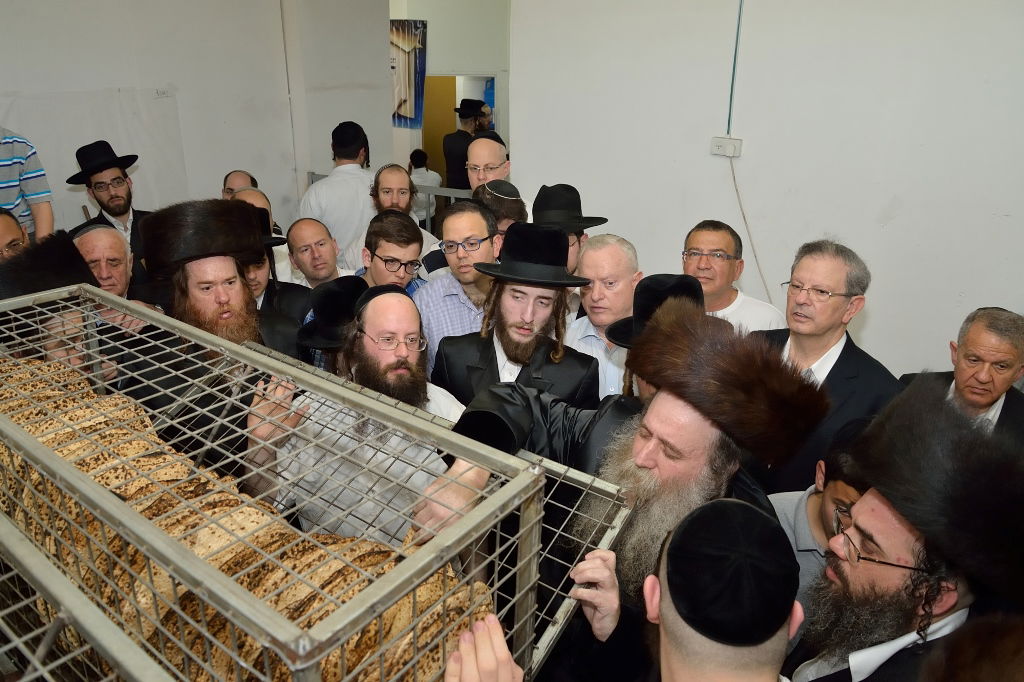 גלריה: אפיית מצות מצווה בקוזניץ