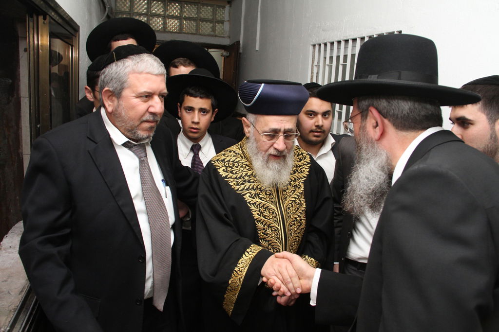 "הקבלת פני רבו" לגר"י יוסף • צפו