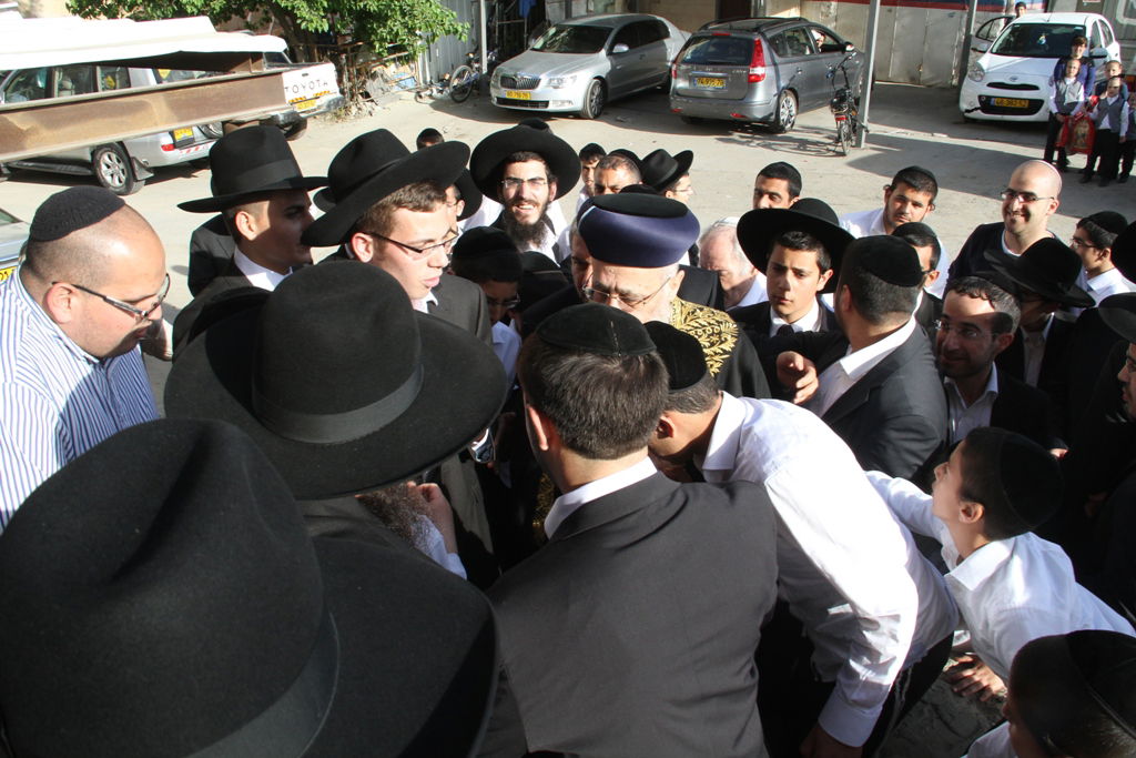 "הקבלת פני רבו" לגר"י יוסף • צפו