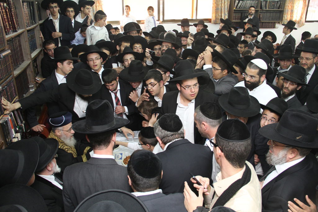 "הקבלת פני רבו" לגר"י יוסף • צפו