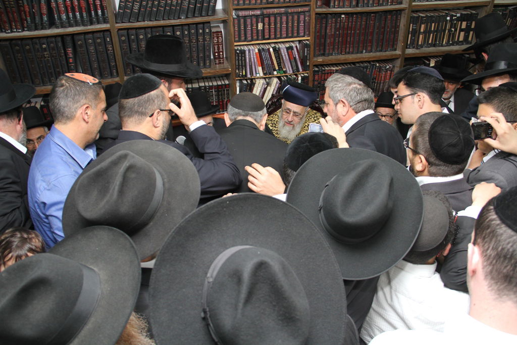 "הקבלת פני רבו" לגר"י יוסף • צפו