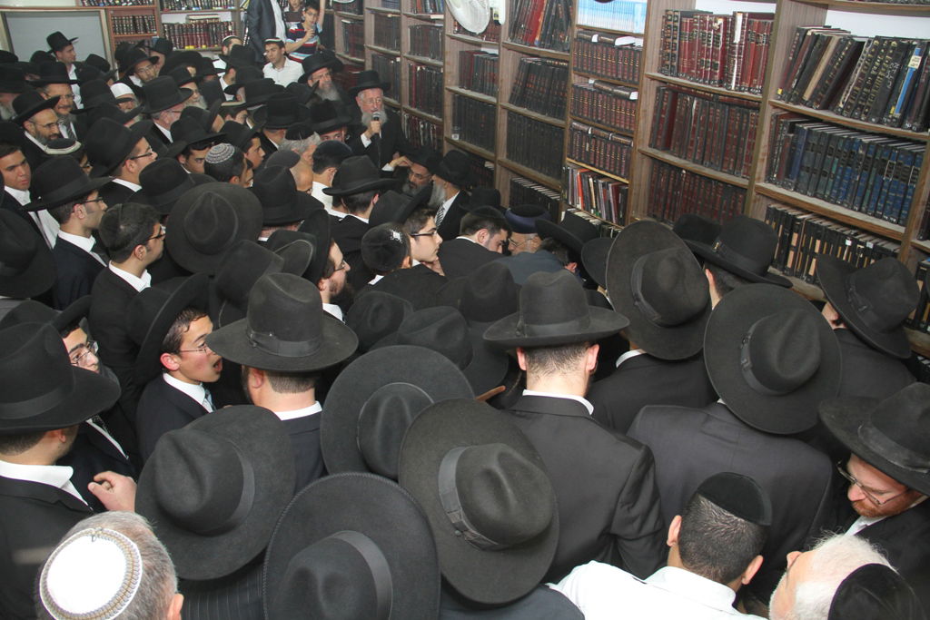 "הקבלת פני רבו" לגר"י יוסף • צפו