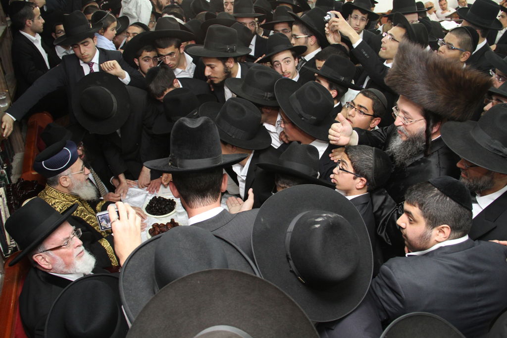 "הקבלת פני רבו" לגר"י יוסף • צפו