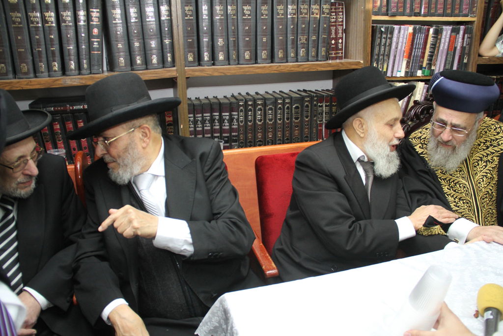 "הקבלת פני רבו" לגר"י יוסף • צפו