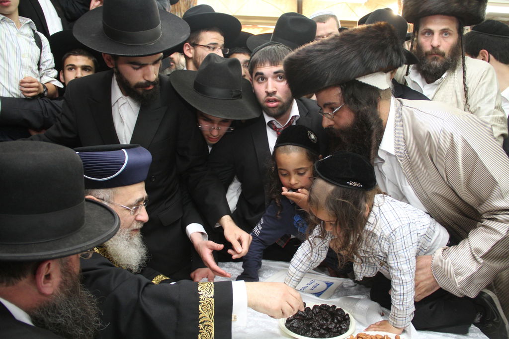 "הקבלת פני רבו" לגר"י יוסף • צפו