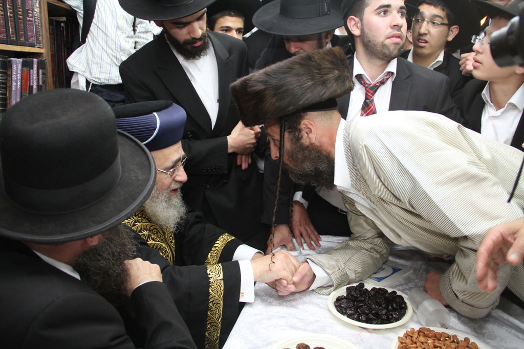 "הקבלת פני רבו" לגר"י יוסף • צפו