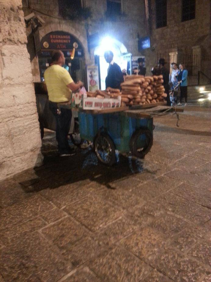 עיריית ירושלים החרימה עשרות דוכני חמץ