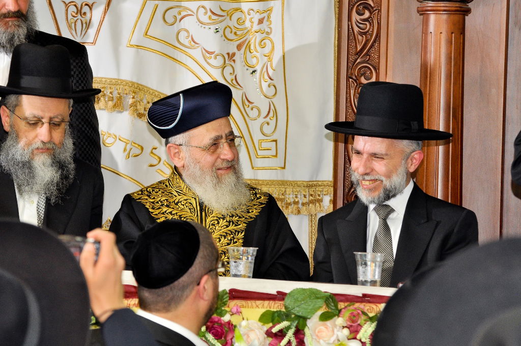 תיעוד: הרב זמיר כהן הוכתר לרב שכונת "אתרוג" בביתר עילית