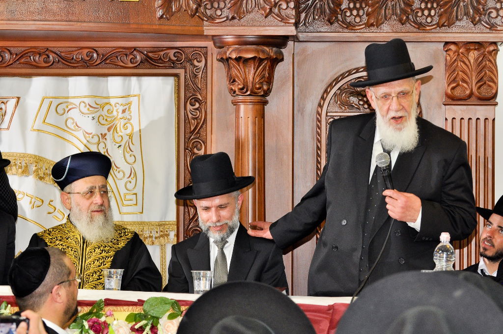 תיעוד: הרב זמיר כהן הוכתר לרב שכונת "אתרוג" בביתר עילית