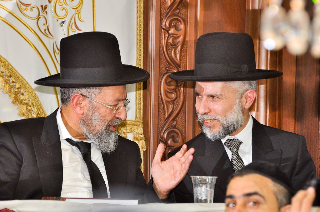 תיעוד: הרב זמיר כהן הוכתר לרב שכונת "אתרוג" בביתר עילית