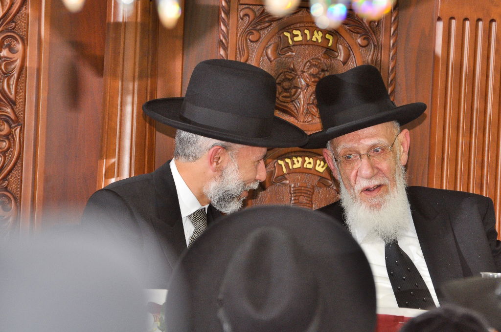 תיעוד: הרב זמיר כהן הוכתר לרב שכונת "אתרוג" בביתר עילית