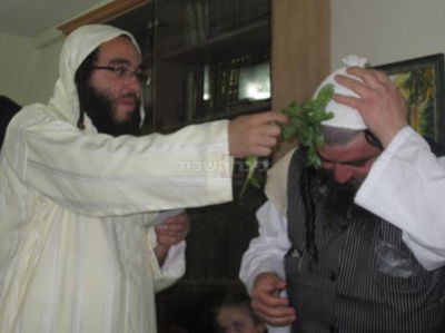 הרב ישראל פינטו חוגג מימונה, בשנה שעברה