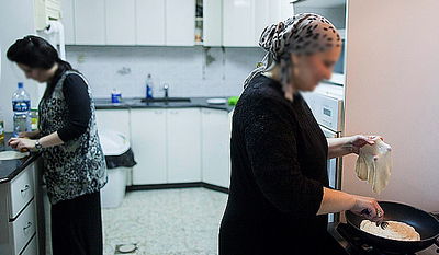 נשים מכינות מופלטה, אילוסטרציה - למצולמות אין כל קשר לכתבה