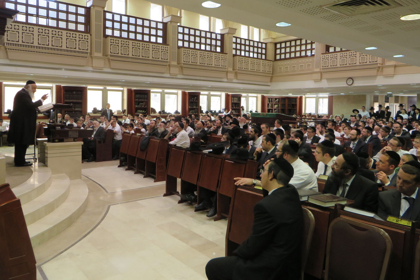 תיעוד מסכם: חג הפסח של הגרב"ד פוברסקי - שיעורי תורה וביקורי חג