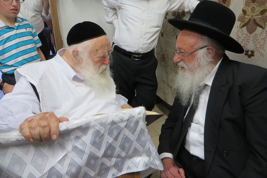 תיעוד מסכם: חג הפסח של הגרב"ד פוברסקי - שיעורי תורה וביקורי חג