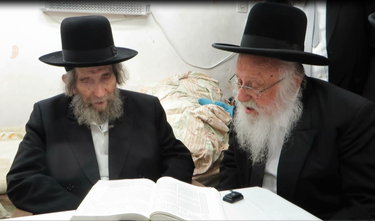 תיעוד מסכם: חג הפסח של הגרב"ד פוברסקי - שיעורי תורה וביקורי חג