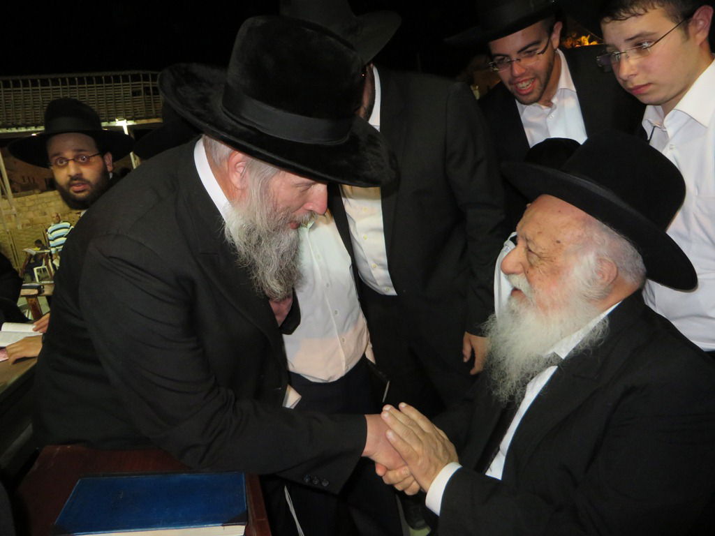 תיעוד מסכם: חג הפסח של הגרב"ד פוברסקי - שיעורי תורה וביקורי חג