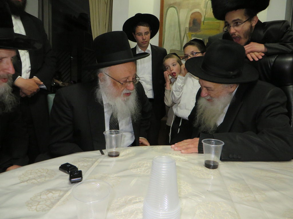 תיעוד מסכם: חג הפסח של הגרב"ד פוברסקי - שיעורי תורה וביקורי חג