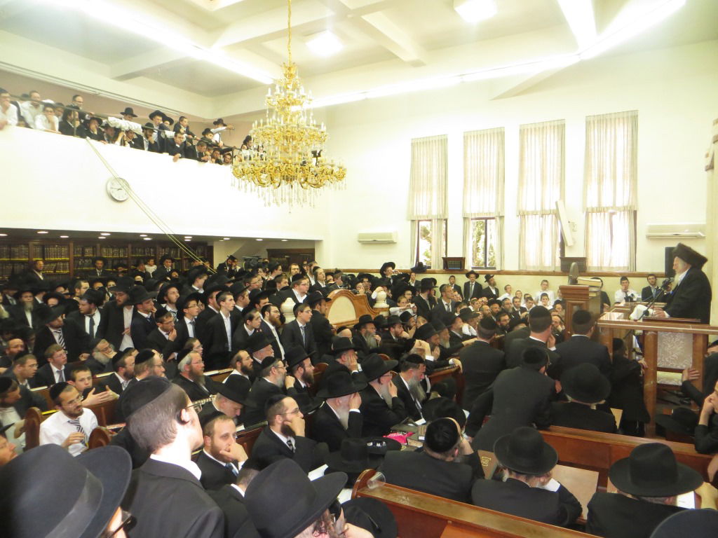 תיעוד: פסח אצל הגאון רבי שמואל אוירבך