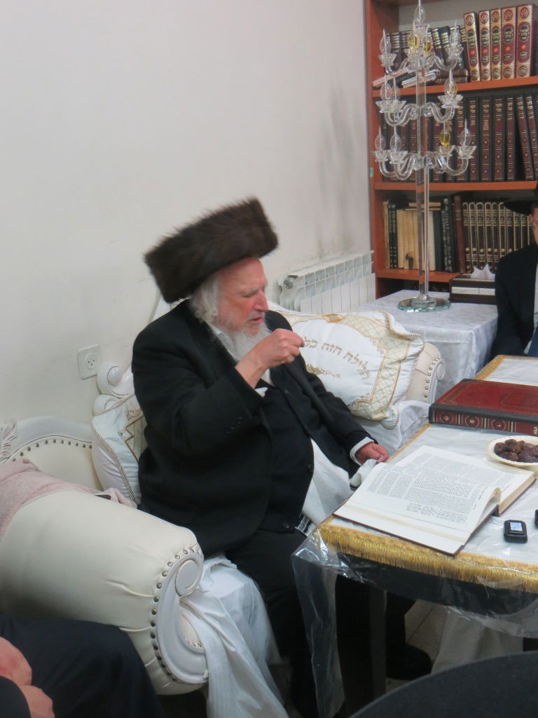 תיעוד: פסח אצל הגאון רבי שמואל אוירבך