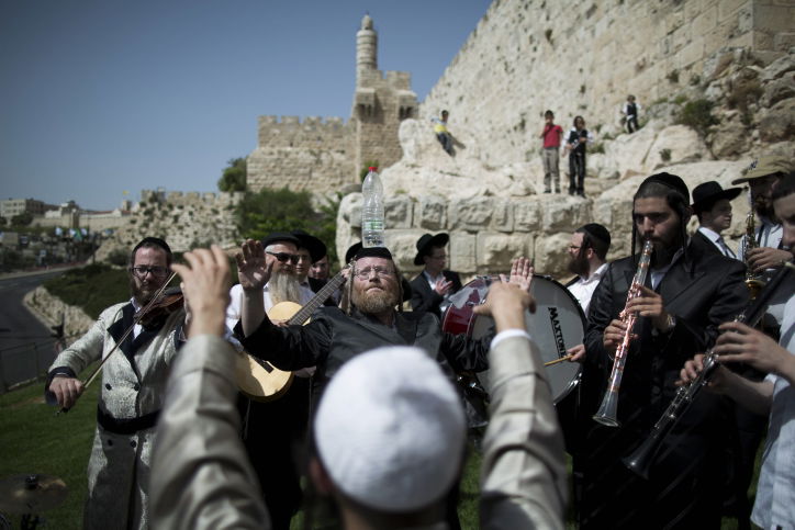 תמונות: תהלוכת הכלייזמרים בירושלים