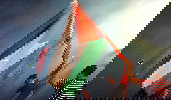 פעילי שמאל מפגינים נגד הכיבוש