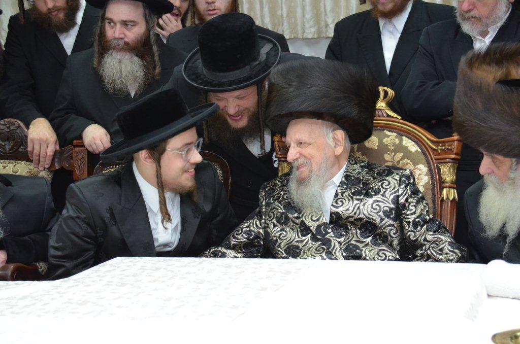 שמחה בסערט ויז'ניץ: נינת הרבי התארסה