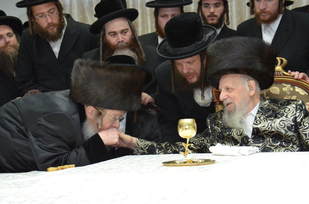 שמחה בסערט ויז'ניץ: נינת הרבי התארסה