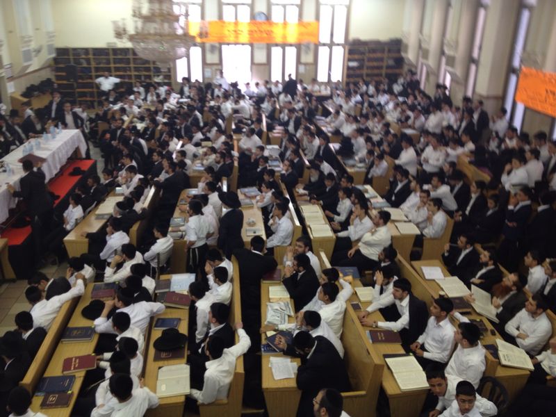 ומי הרב המקדים לשיעור נשיא מועצת החכמים? אריה דרעי