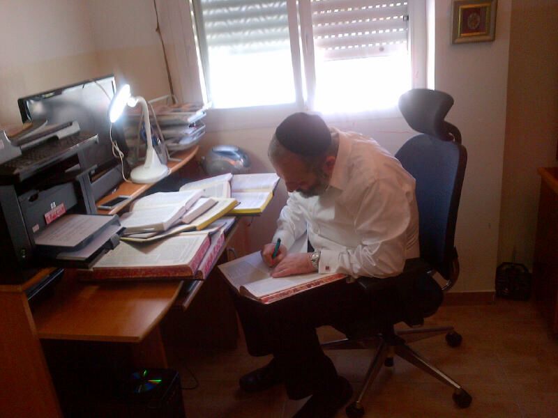 ומי הרב המקדים לשיעור נשיא מועצת החכמים? אריה דרעי